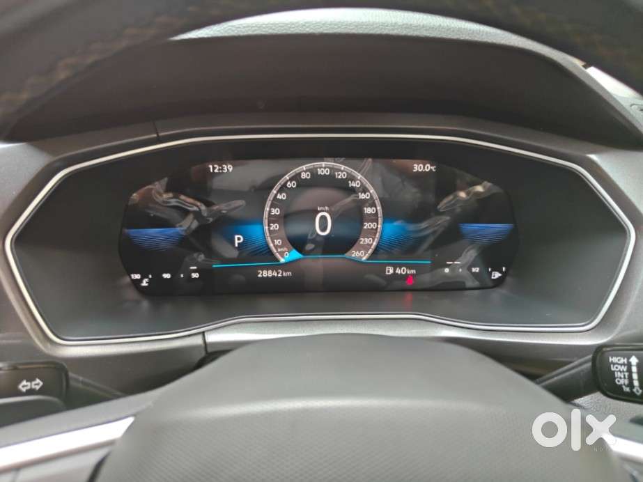 Volkswagen Taigun 1.0 Tsi Topline At, 2023, Petrol