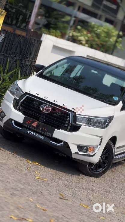 Toyota Innova Crysta 2.4 G Plus Mt 7 Str, 2025, Petrol
