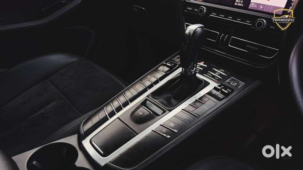 Porsche Macan 2.0 Turbo, 2021, Petrol