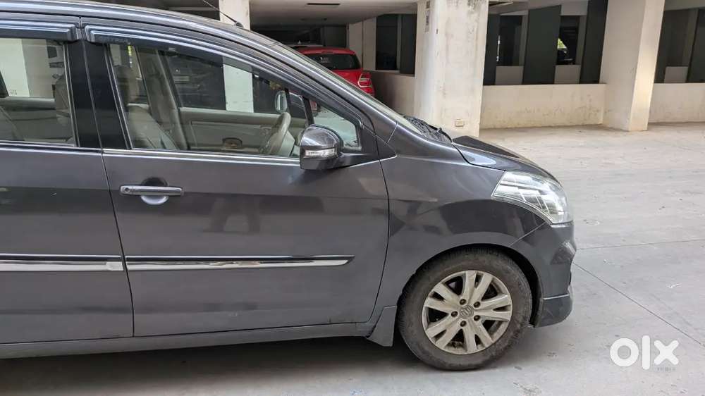 Maruti Suzuki Ertiga Zdi+ Shvs 2017