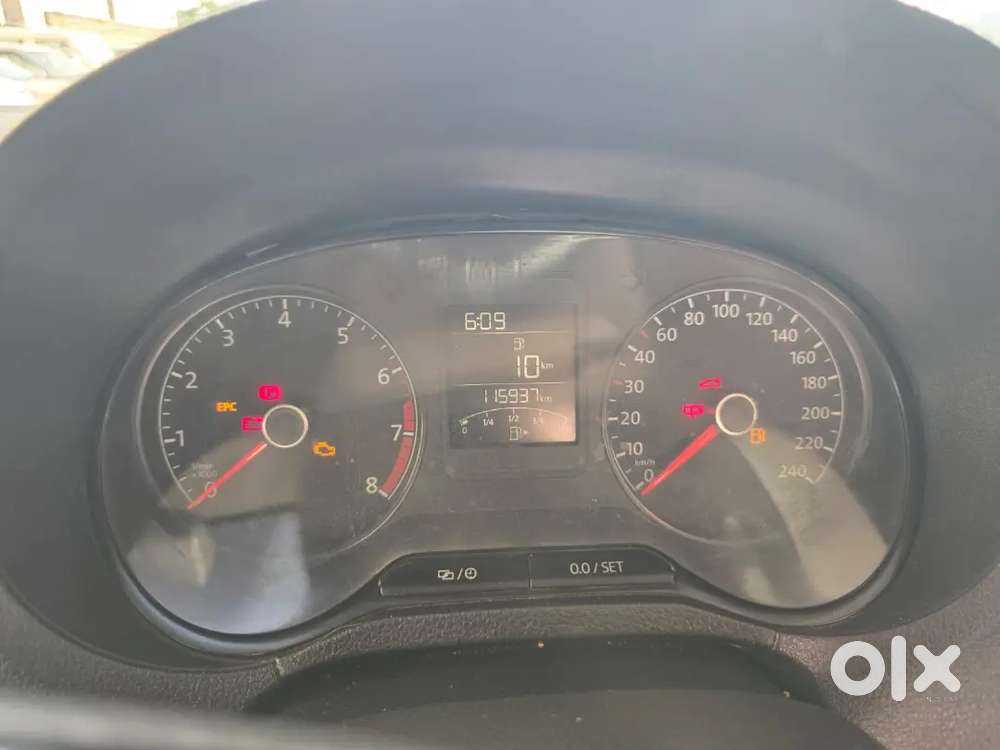 Volkswagen Crosspolo 2015 Petrol 115000 Km Driven