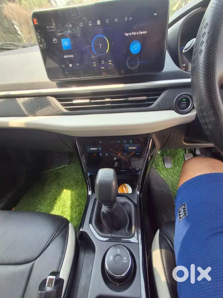Tata Nexon 2025 Petrol 7900 Km Driven