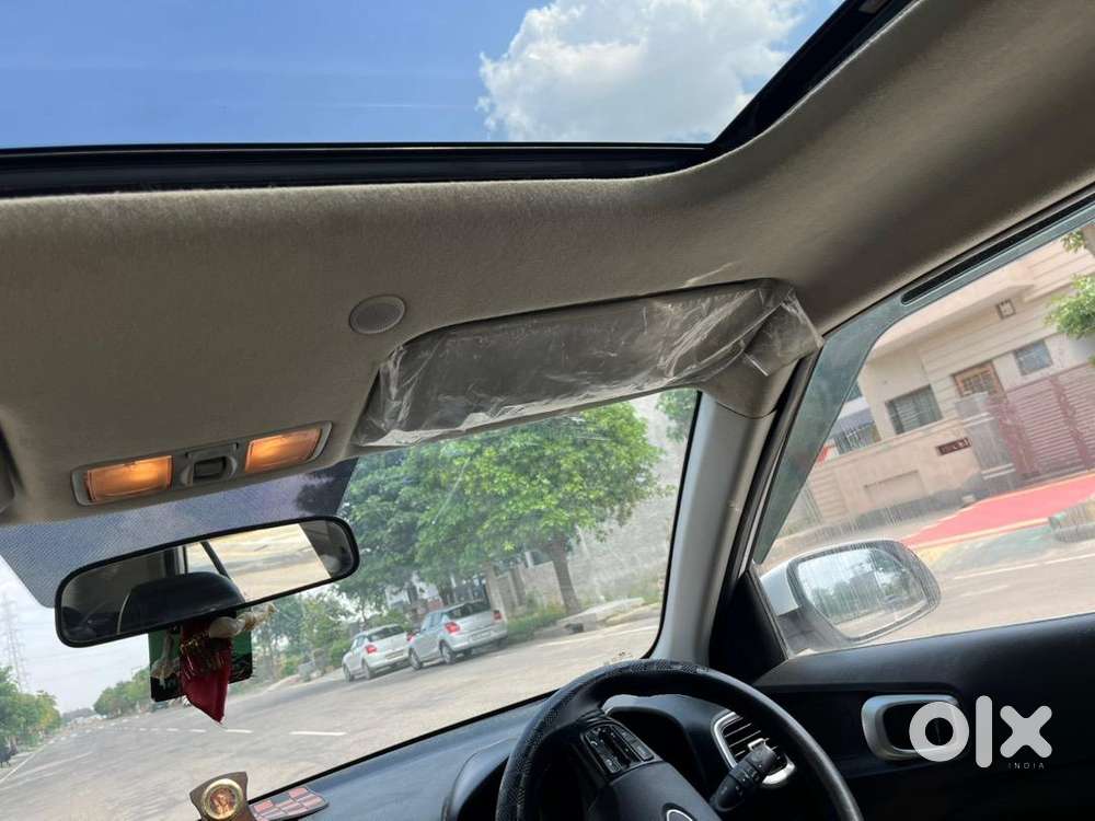 Hyundai Venue 2019 Diesel 90000 Km Driven