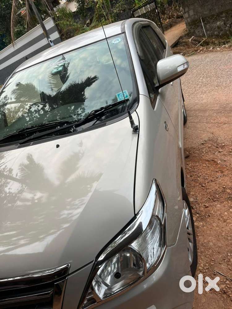 Toyota Innova 2012 Diesel Well Maintained