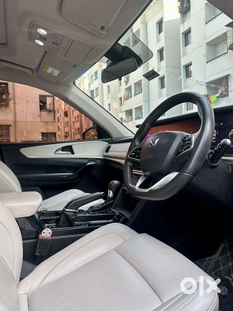 Mahindra Xuv700 2.2 Ax 7 Diesel At Str Awd, 2022, Diesel