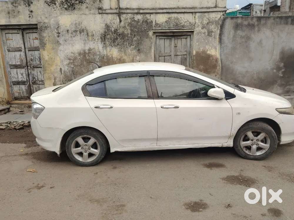 Honda City V At 2011