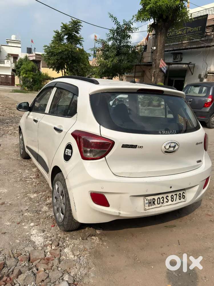 Hyundai Grand I10 Sportz 2015