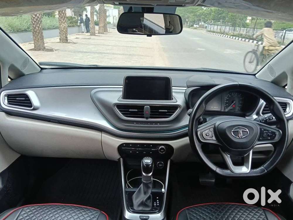 Tata Altroz 1.2 Xza Plus, 2023, Petrol
