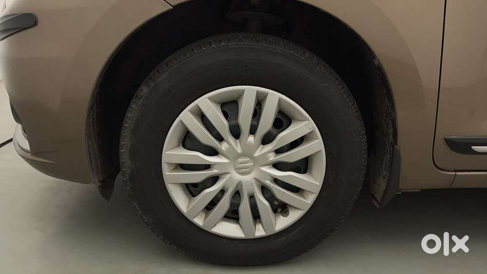 Maruti Suzuki Dzire Vxi Ags, 2022, Petrol