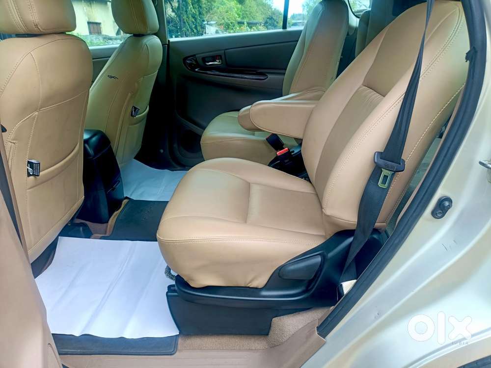 Toyota Innova 2.5 Z Diesel 7 Seater, 2015, Diesel