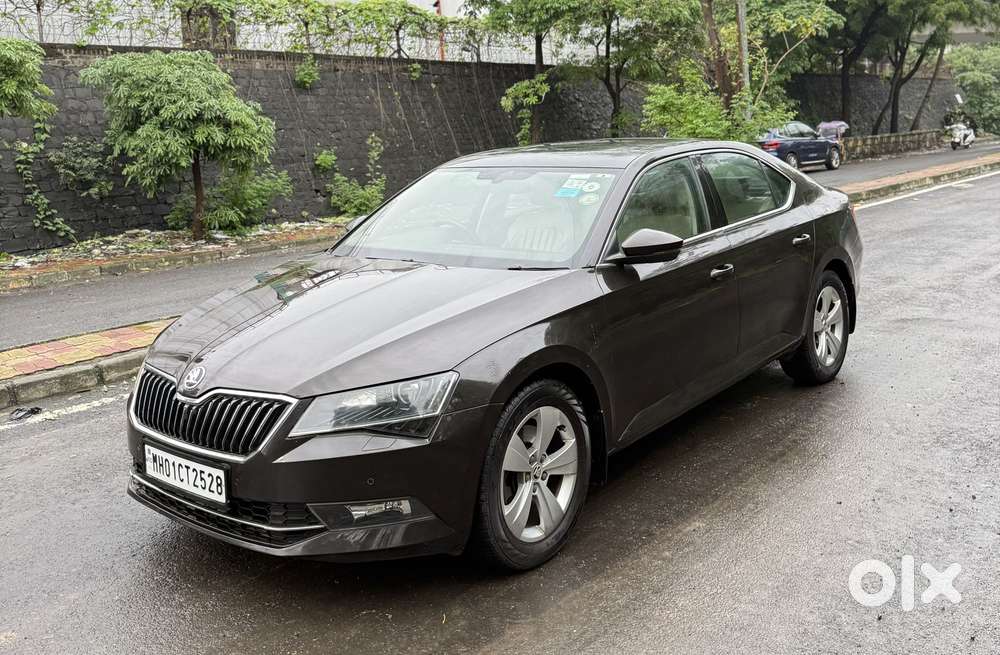 Skoda Superb Style 1.8 Tsi At, 2017, Petrol