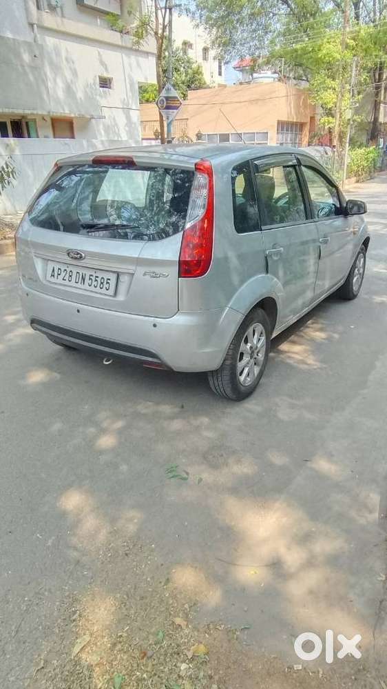 Ford Figo 2012-2015 Petrol Titanium, 2012, Petrol