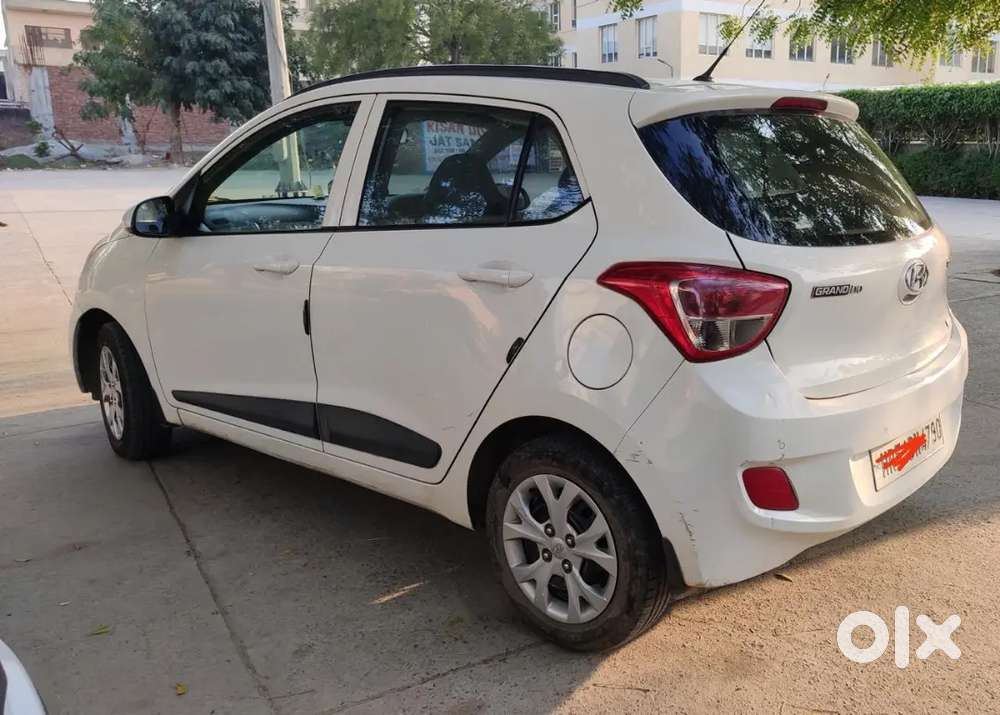 Hyundai Grand I10 Sportz 2016 37500 Driven