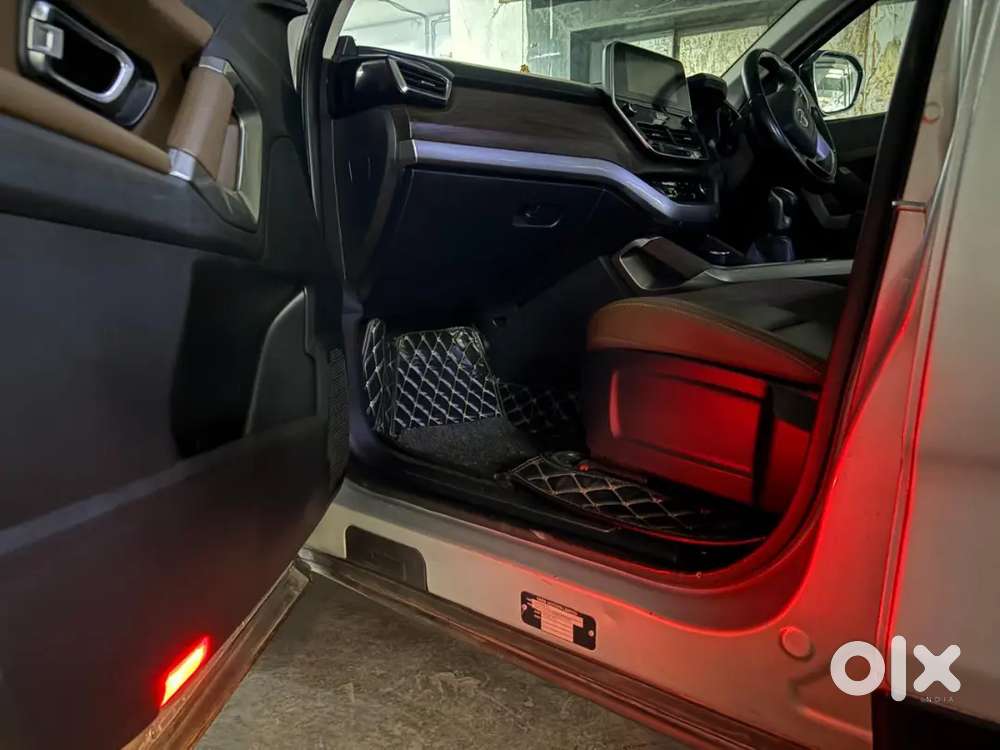 Tata Harrier Xz, 2019 Model Silver Colour Car It Is In Very Good Condi