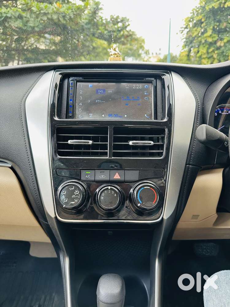 Toyota Yaris J Cvt, 2019, Petrol