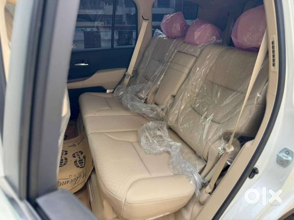 Toyota Land Cruiser Zx Petrol, 2025, Petrol