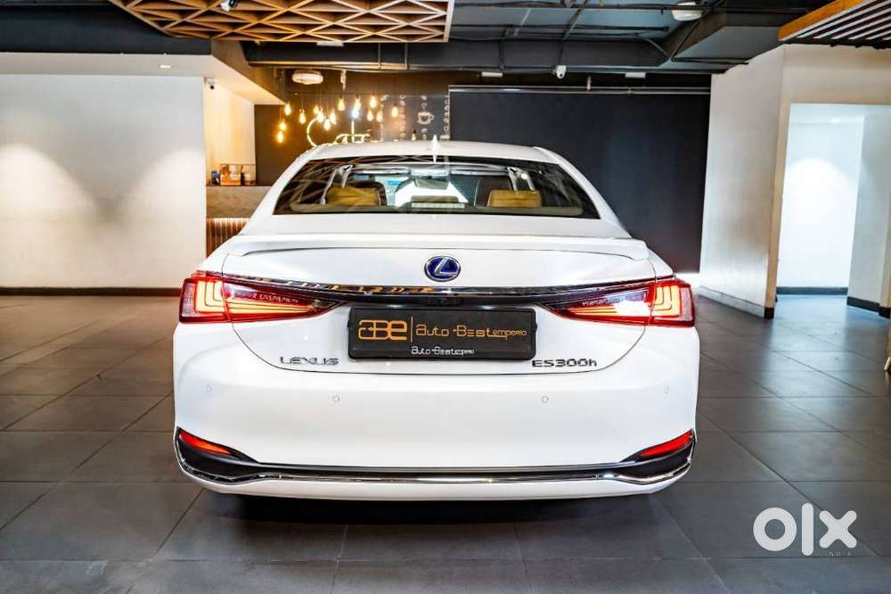 Lexus Es 300h Luxury, 2021, Petrol