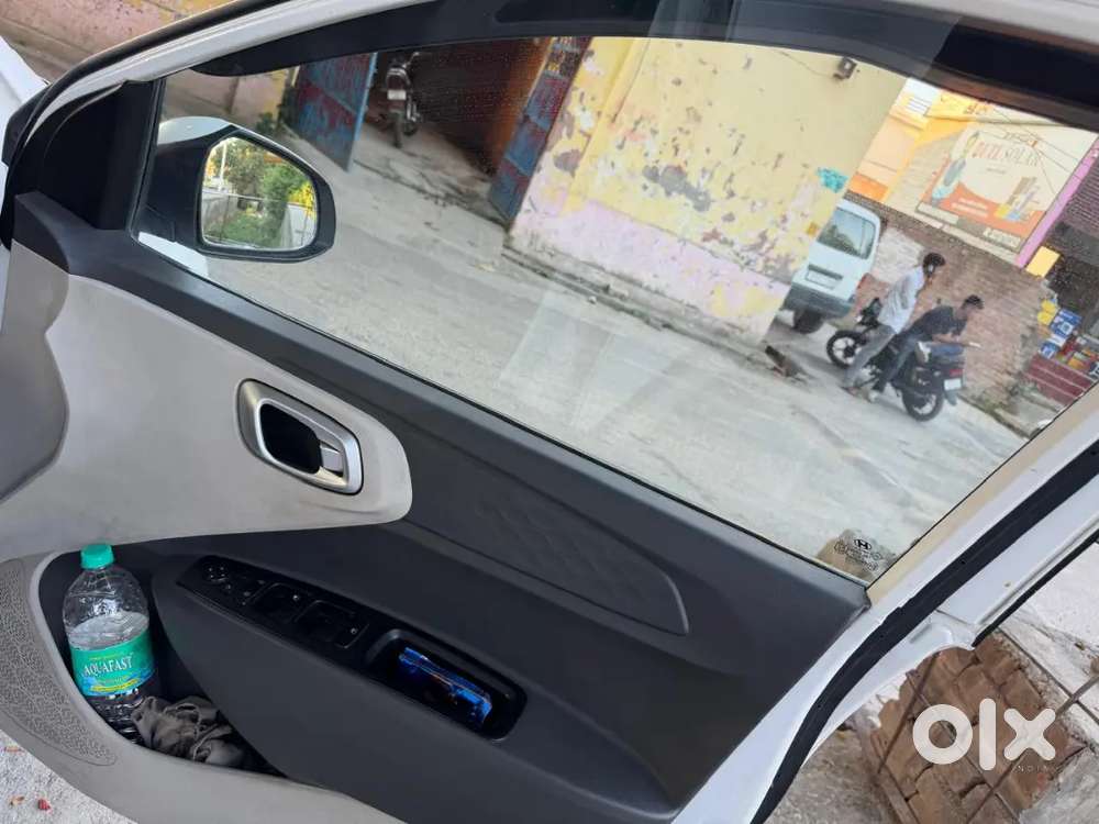 Hyundai Aura Sx Cng 2023