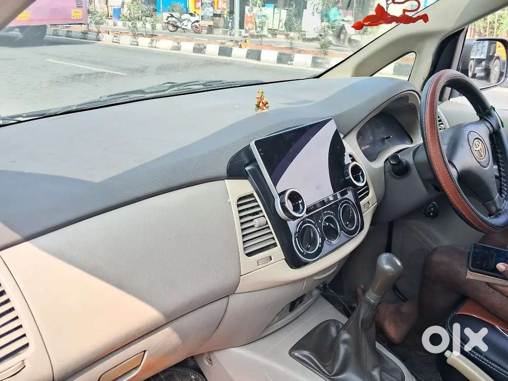 Toyota Innova 2011 Diesel 145000 Km Driven