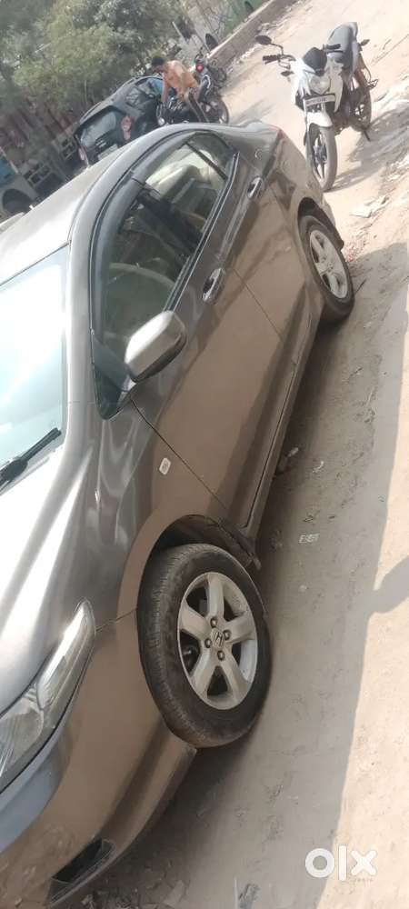 Honda City Petrol + Cng On Peper 2012 Modal