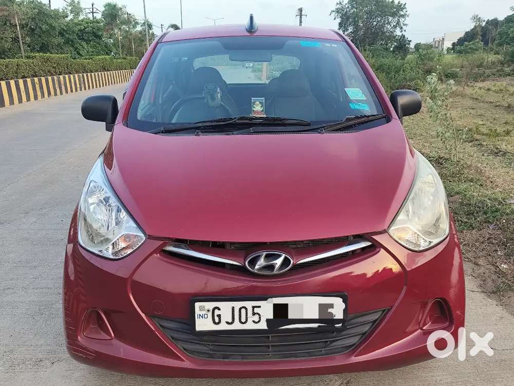 Hundai Eon Dlite+/petrol+cng, Model(23/10/2015)