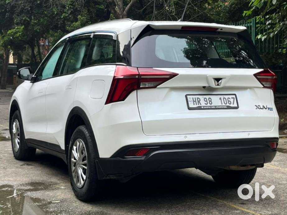 Mahindra Xuv700 2.0 Mx Petrol Mt 5 Str, 2024, Petrol