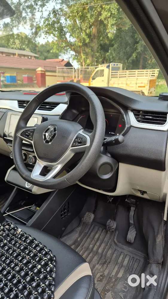 Renault Triber Rxz Full Option Dual Tone