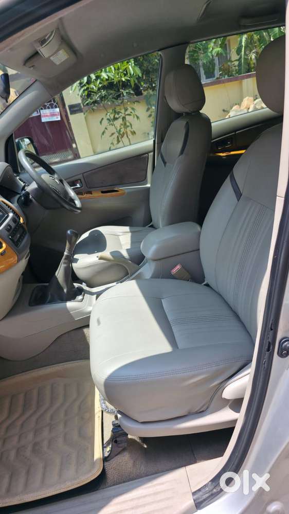 Toyota Innova 2.5 Vx 8 Str Bs-iii, 2010, Diesel