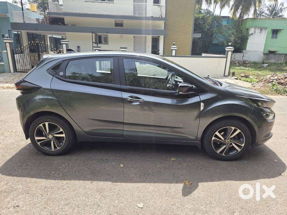 Tata Altroz Xz Plus (s) Icng, 2023, Petrol