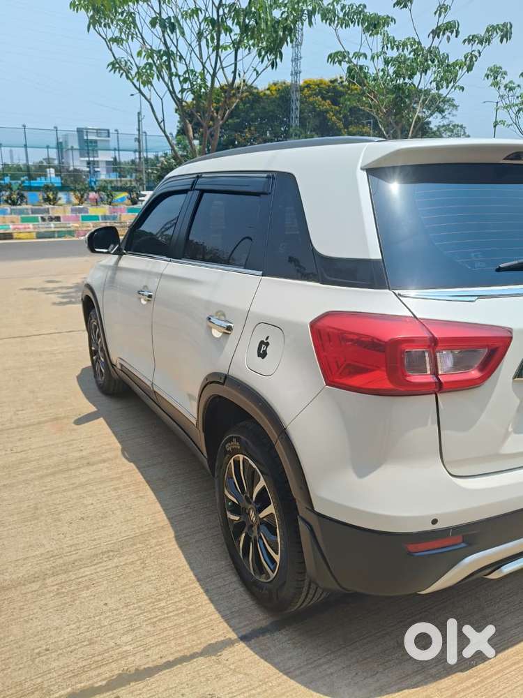 Maruti Suzuki Brezza 1.5 Zxi Plus Smart Hybrid, 2022, Petrol