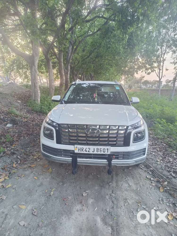 Hyundai Venue 2025 Diesel 60000 Km Driven