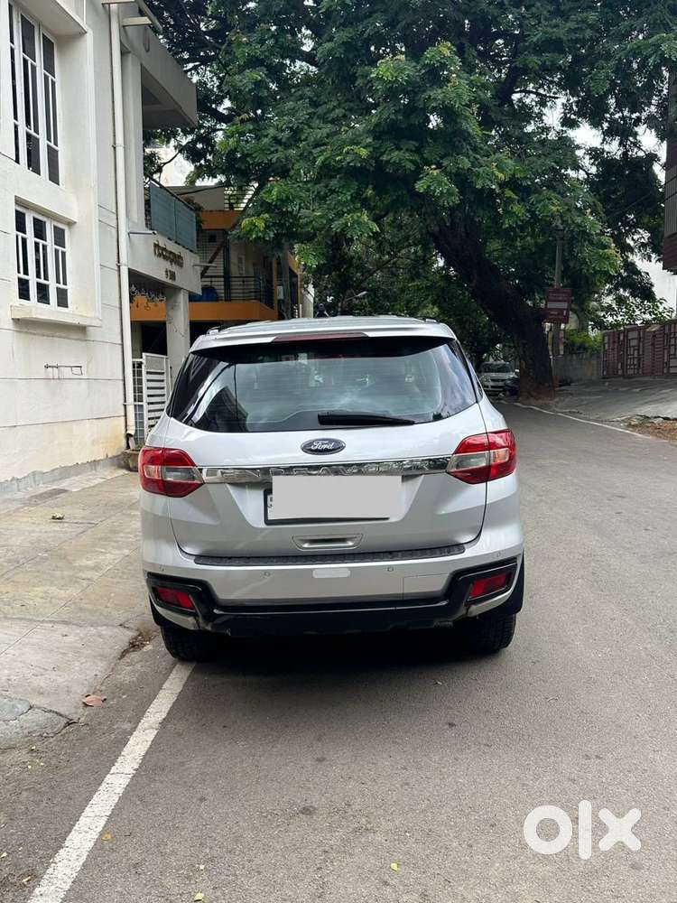 Ford Endeavour 2016