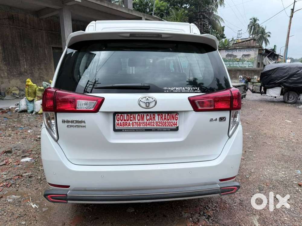 Toyota Innova Crysta 2.4 V 8 Str, 2025, Diesel