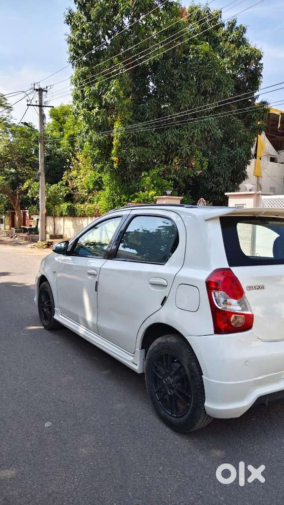 Toyota Etios Liva Trd Sportivo Petrol Ltd, 2014, Petrol