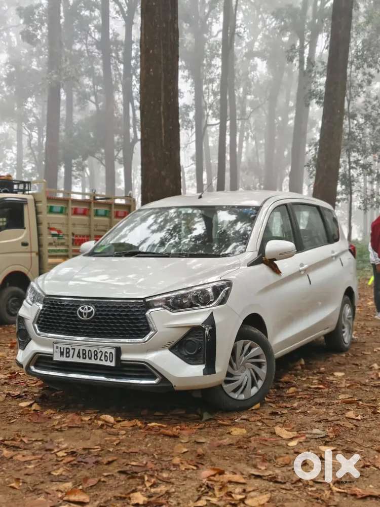 Toyota Rumion 2023 Petrol Well Maintained