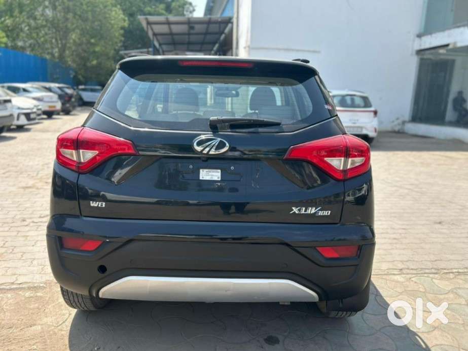 Mahindra Xuv300 W8, 2021, Petrol