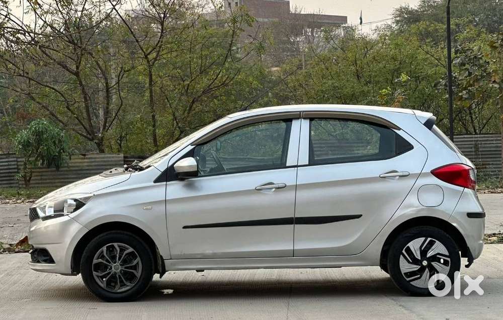 Tata Tiago 1.2 Revotron Xt (o), 2017, Petrol
