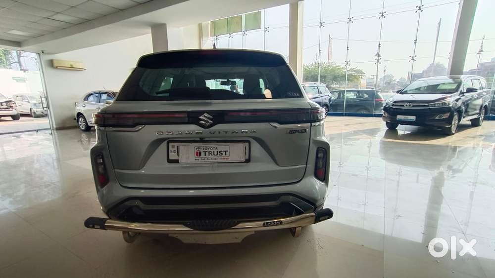 Maruti Suzuki Grand Vitara 1.5 Alpha Plus Intelligent Hybrid Ecvt, 2..
