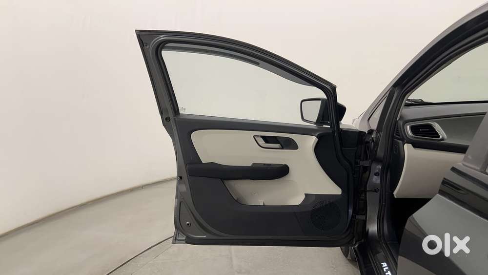 Tata Altroz Xz, 2024, Petrol