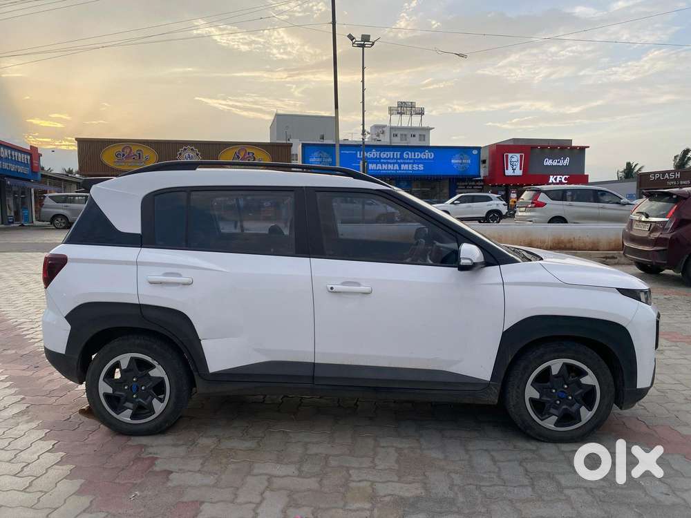 Mahindra Tuv 300 T10, 2019, Diesel