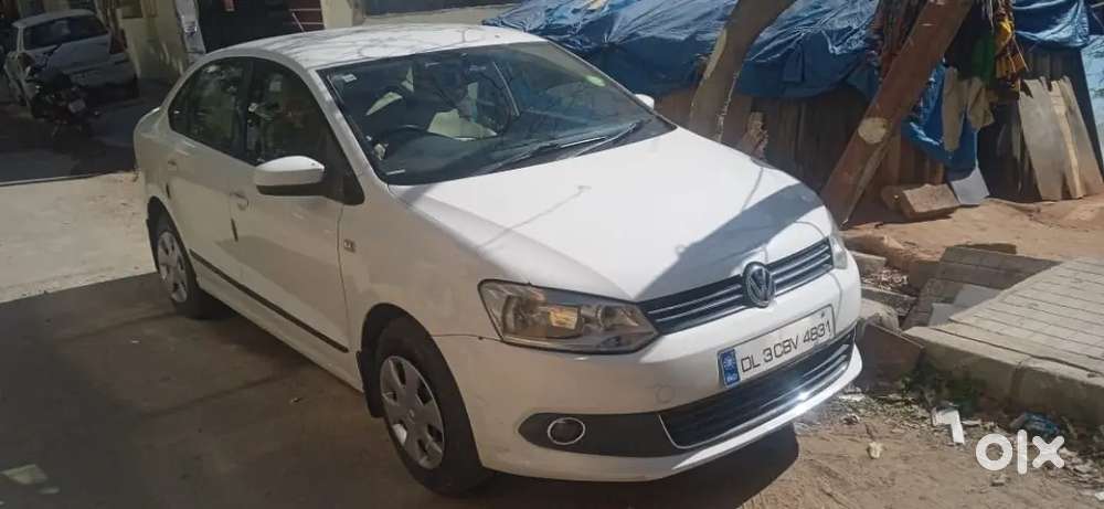 Volkswagen Vento Highline 2011 Car