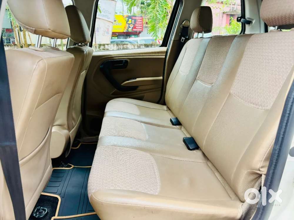 Mahindra Tuv 300 T6 Plus, 2016, Diesel