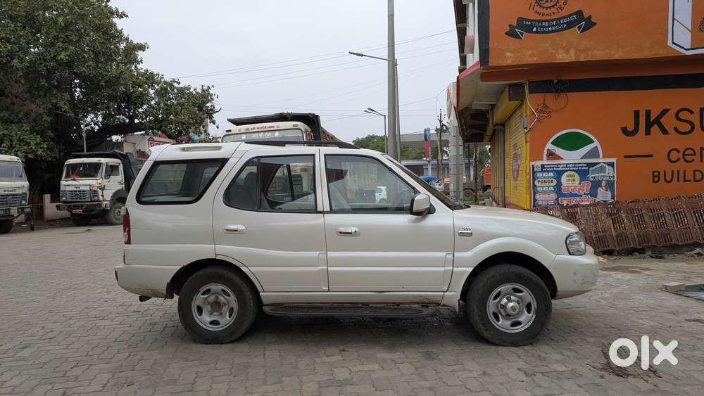 Tata Safari 2012– Excellent Engine, New Tyres, Insurance