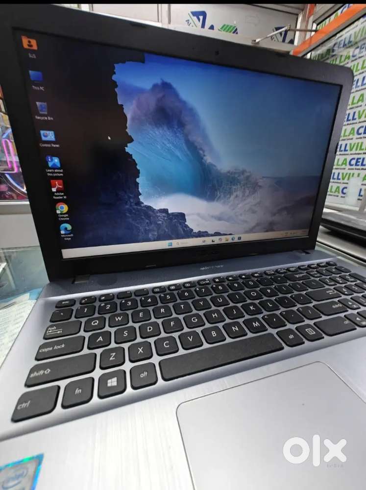 Asus Laptop 256gb SSD with bill