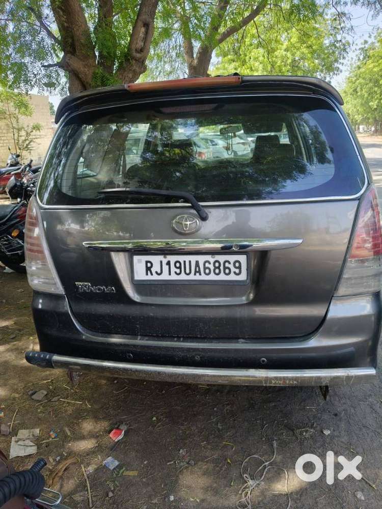 Toyota Innova 2.5 V 7 Str, 2011, Diesel