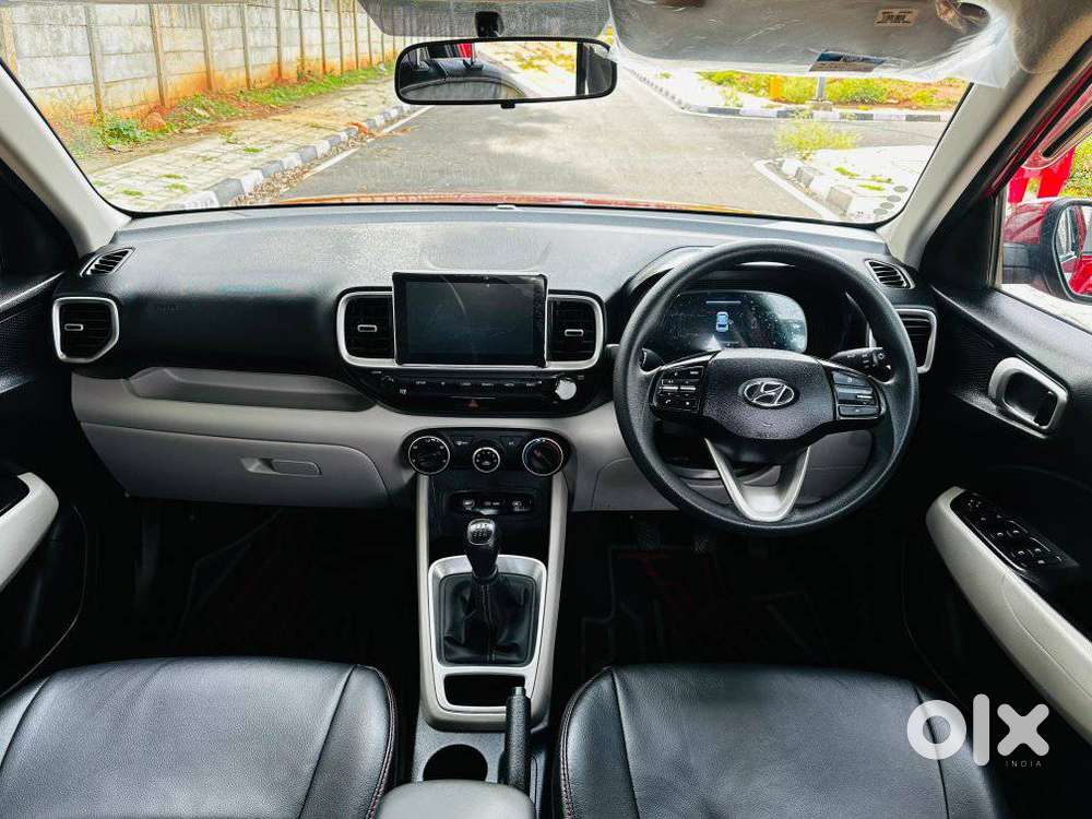 Hyundai Venue S Turbo, 2023, Petrol