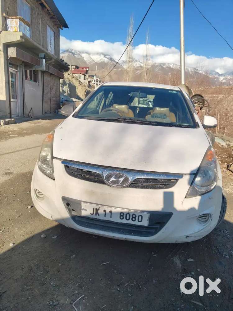 Hyundai I20 2012 Petrol 102000 Km Driven