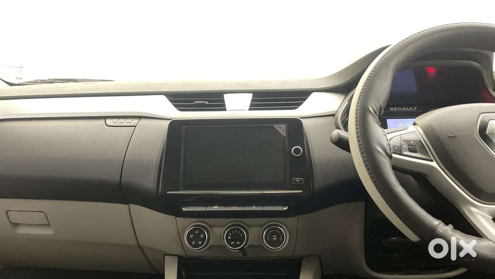 Renault Triber Rxz, 2022, Petrol