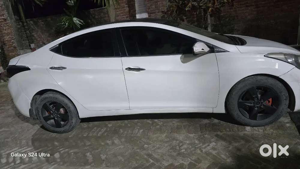 Hyundai New Elantra Diesel 2014variant