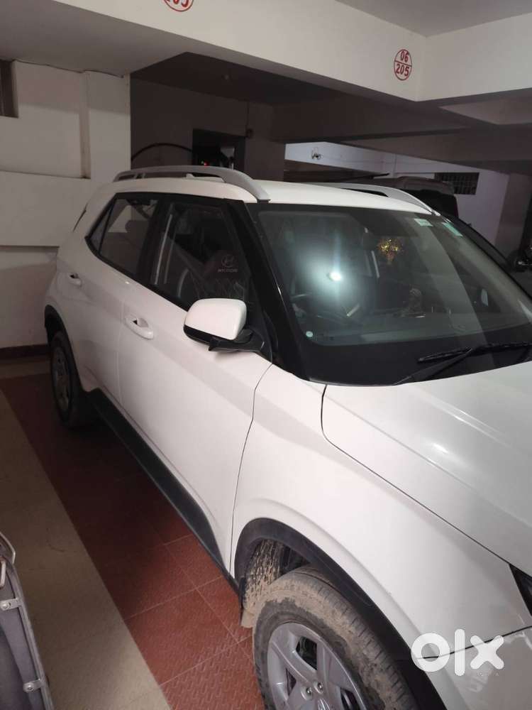 Hyundai Venue S+ 2021 Petrol